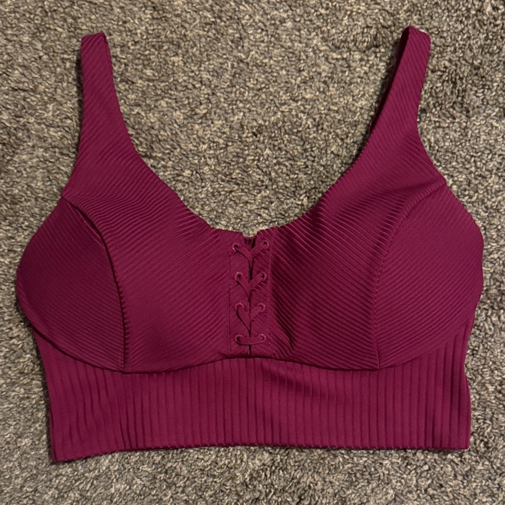 Victoria's Secret On Point Berry Colored 34DD Sports Bra